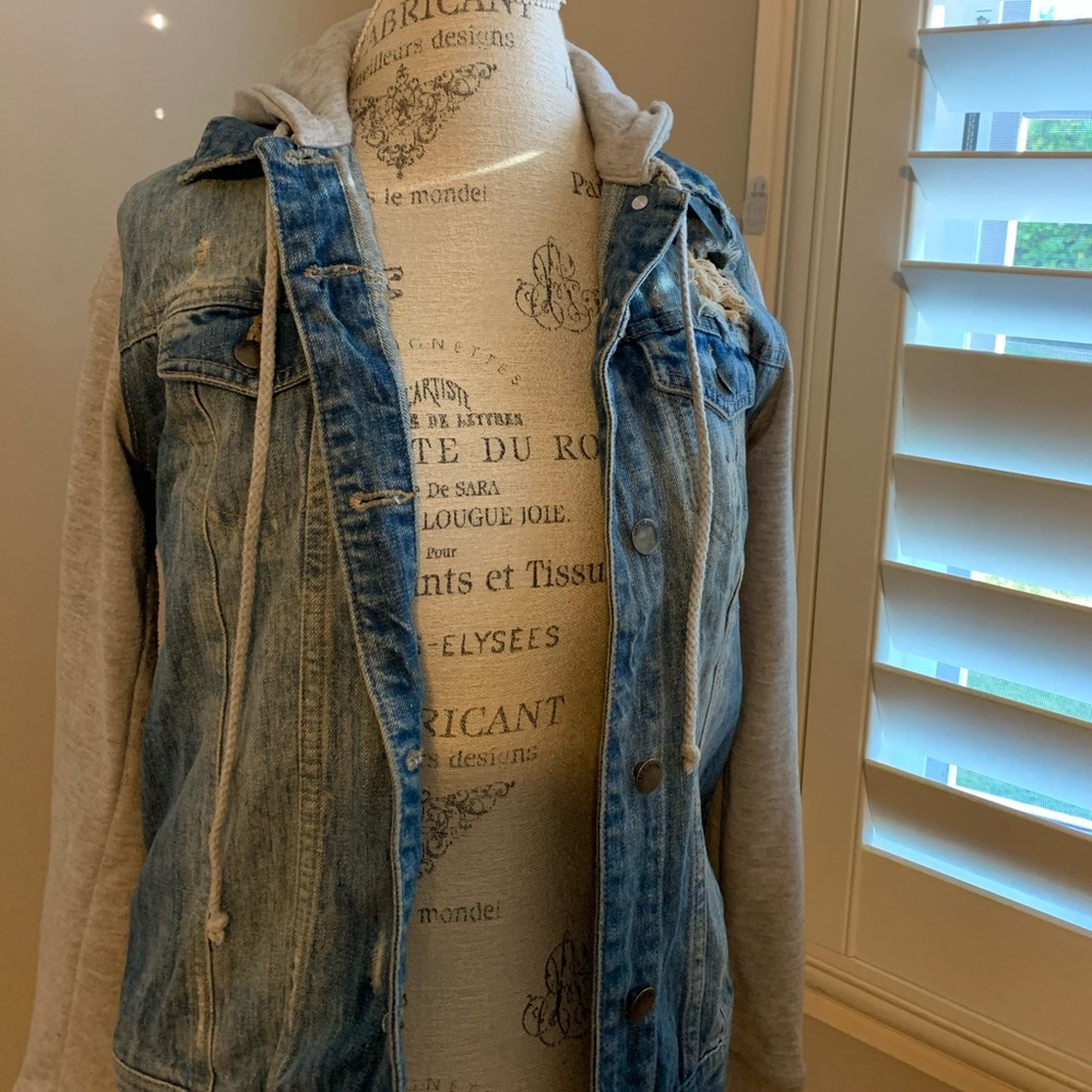 Jean jacket with sweatshirt detail